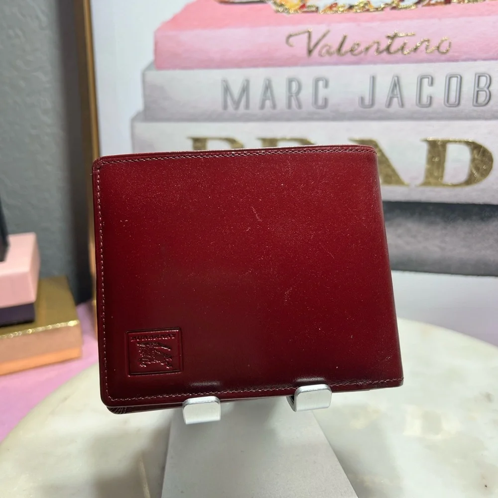 Burberry Elegant B Cut Bifold Wallet Burgundy Leather Wallet EUC
